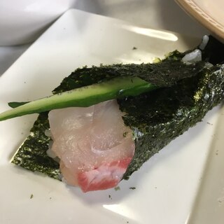 タイときゅうりの手巻き寿司